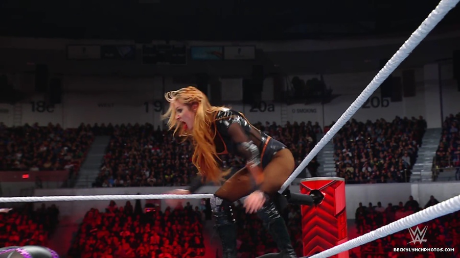 WWE_Raw_01_01_24_Becky_vs_Nia_mp40632.jpg