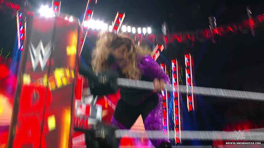 WWE_Raw_01_01_24_Becky_vs_Nia_mp40648.jpg