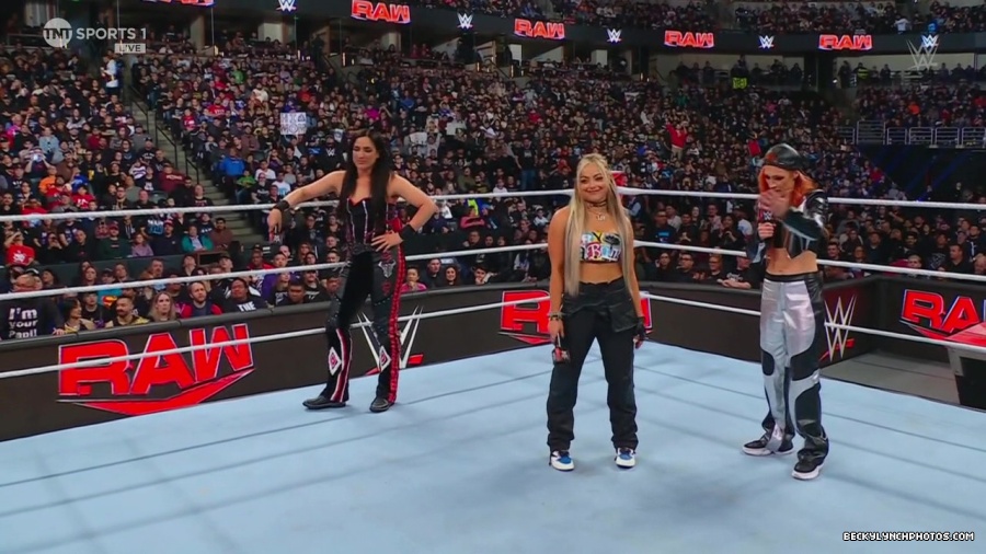 WWE01000.jpg