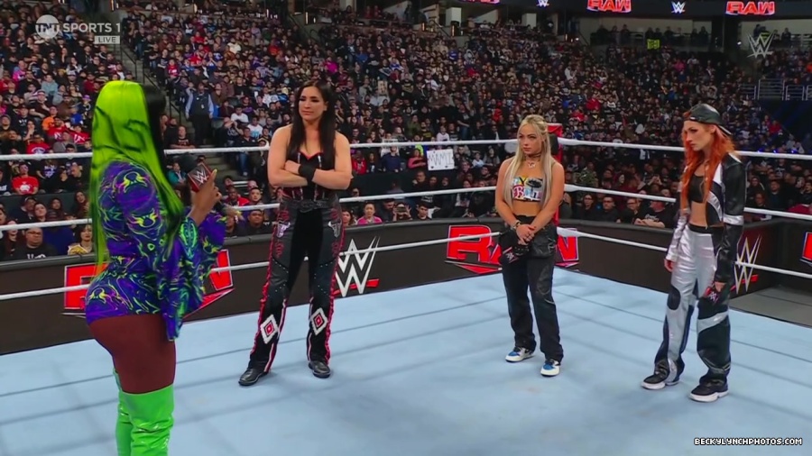 WWE01010.jpg
