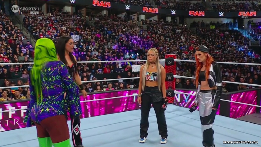 WWE01024.jpg