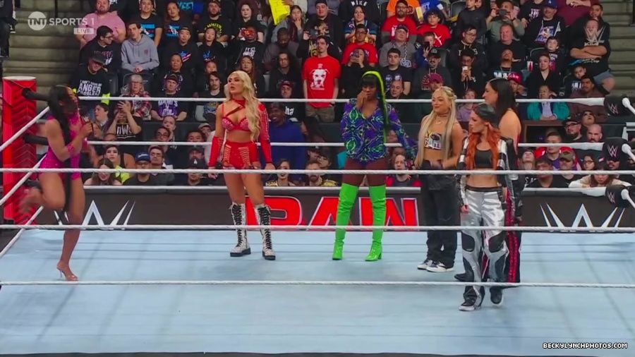 WWE01280.jpg