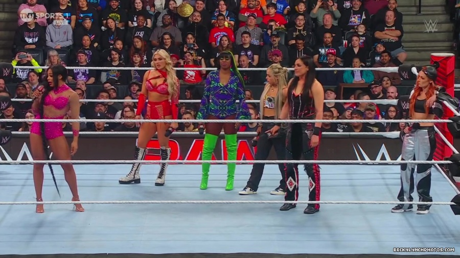 WWE01356.jpg