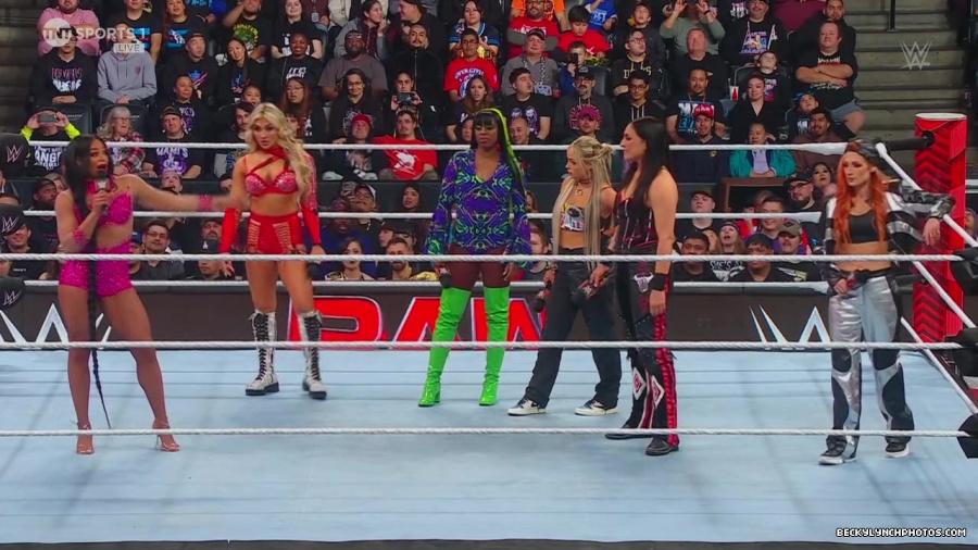 WWE01359.jpg