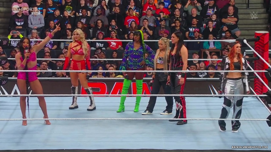 WWE01363.jpg