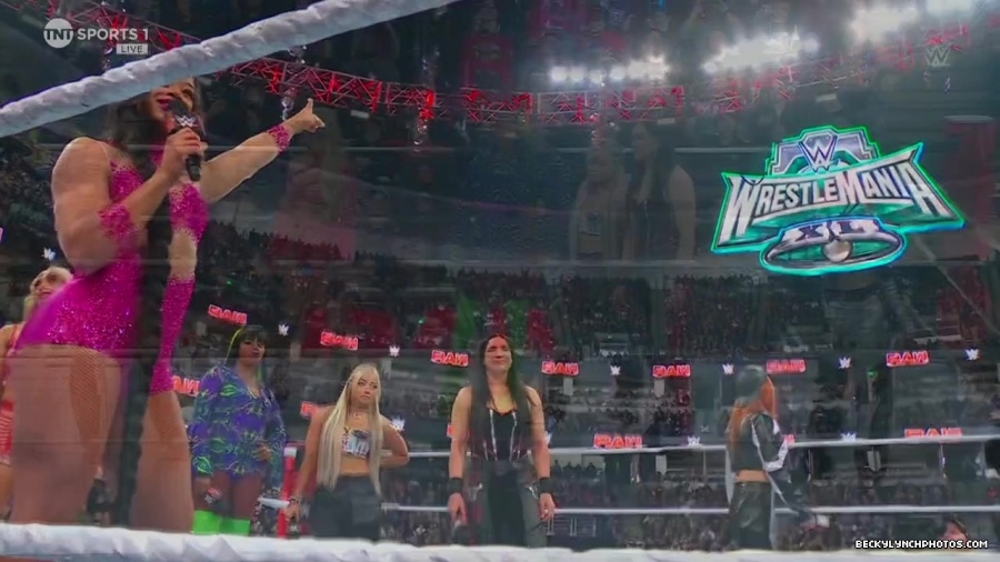 WWE01364.jpg