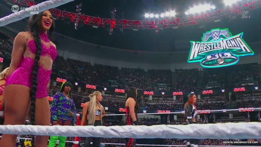 WWE01367.jpg