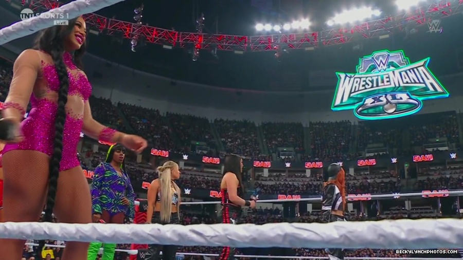 WWE01368.jpg