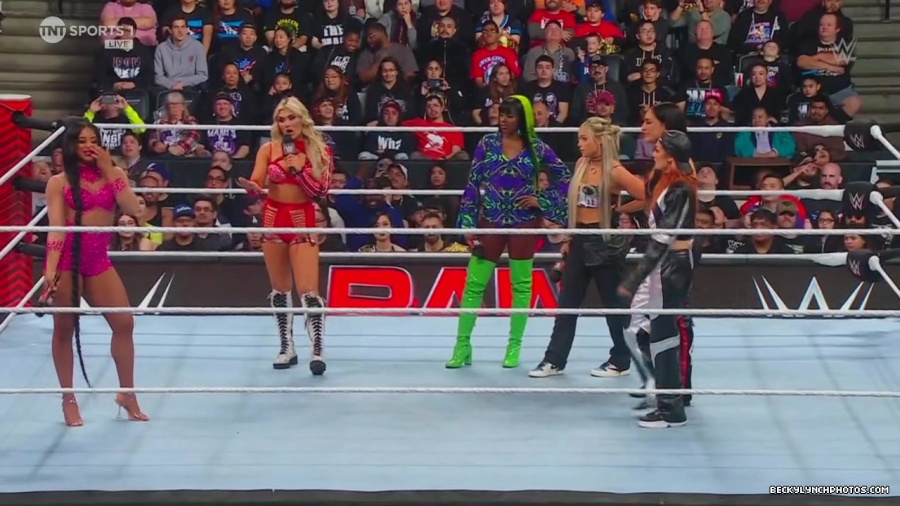 WWE01374.jpg