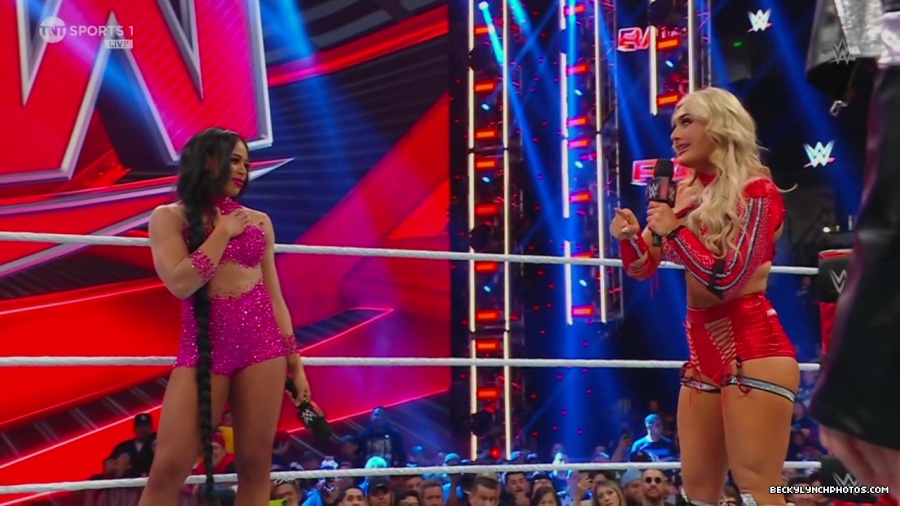 WWE01397.jpg