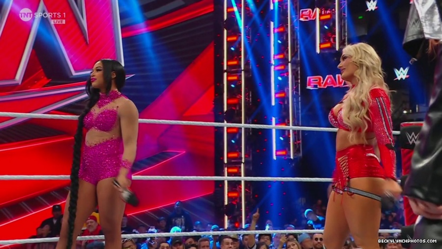 WWE01401.jpg