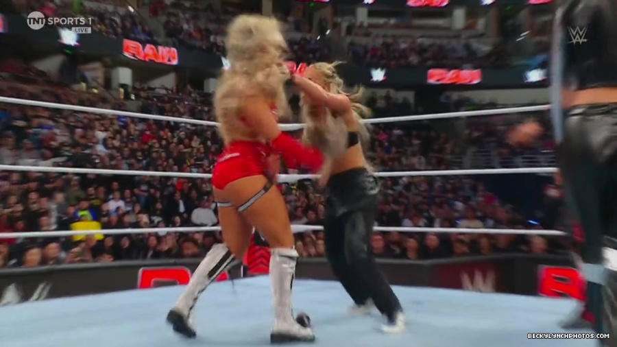WWE01435.jpg