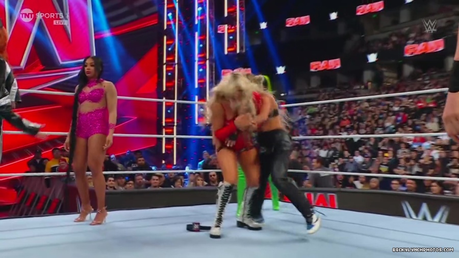 WWE01438.jpg