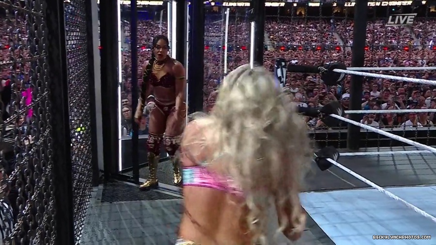 Women_s_Chamber_mp42011.jpg