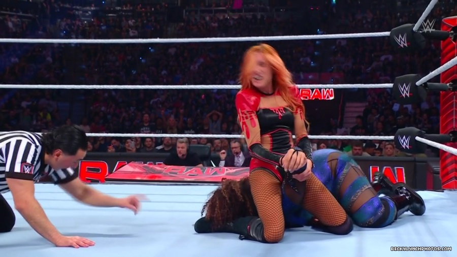 Women_RAW_mp410042.jpg