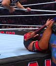 Women_RAW_mp410064.jpg