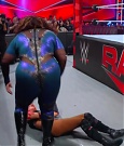 Women_RAW_mp410072.jpg