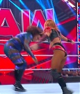 Women_RAW_mp49671.jpg