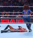 Women_RAW_mp49709.jpg