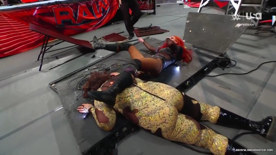 Becky_RAW_mp42129.jpg