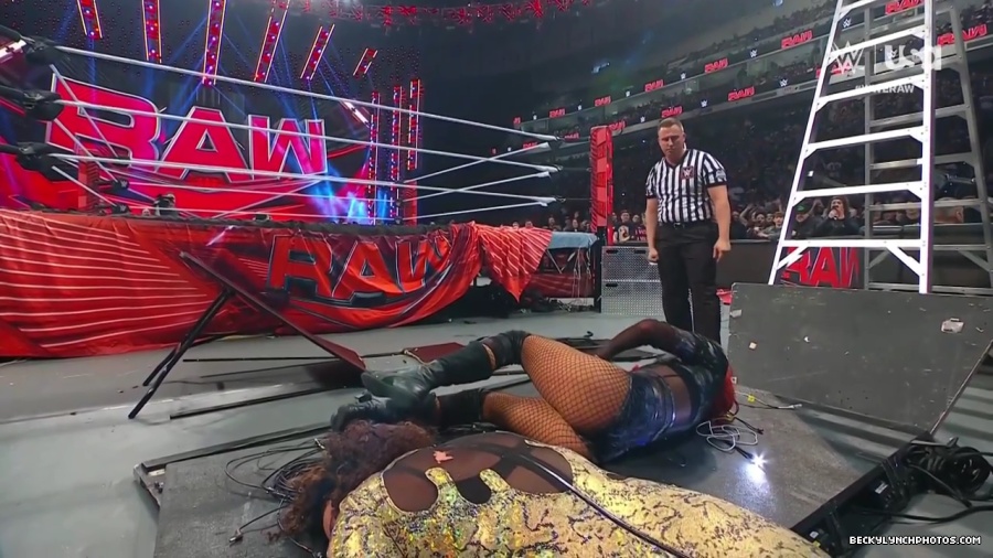 Becky_RAW_mp42141.jpg