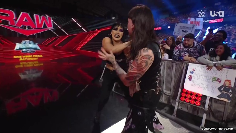 WWE00709.jpg