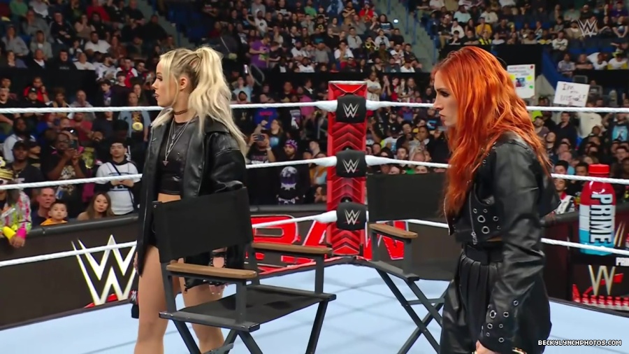 WWE01143.jpg