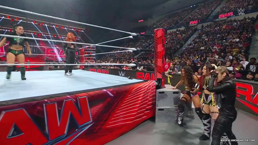 WWE01281.jpg