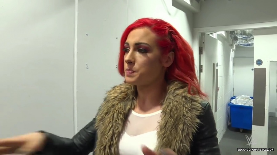 Becky_Lynch_arrives_at_the_SSE_Hydro__SmackDown_LIVE_Exclusive2C_Nov__82C_2016_mp41507.jpg