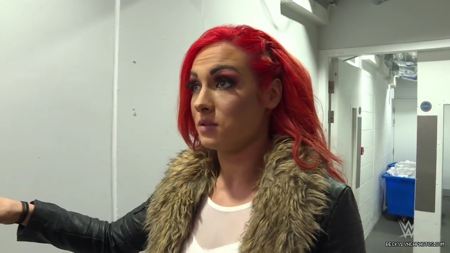Becky_Lynch_arrives_at_the_SSE_Hydro__SmackDown_LIVE_Exclusive2C_Nov__82C_2016_mp41518.jpg