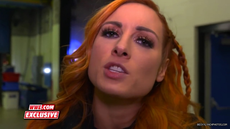 Becky_Lynch_to_sign_Royal_Rumble_contract__Raw_Exclusive2C_Jan__132C_2020_mp41534.jpg