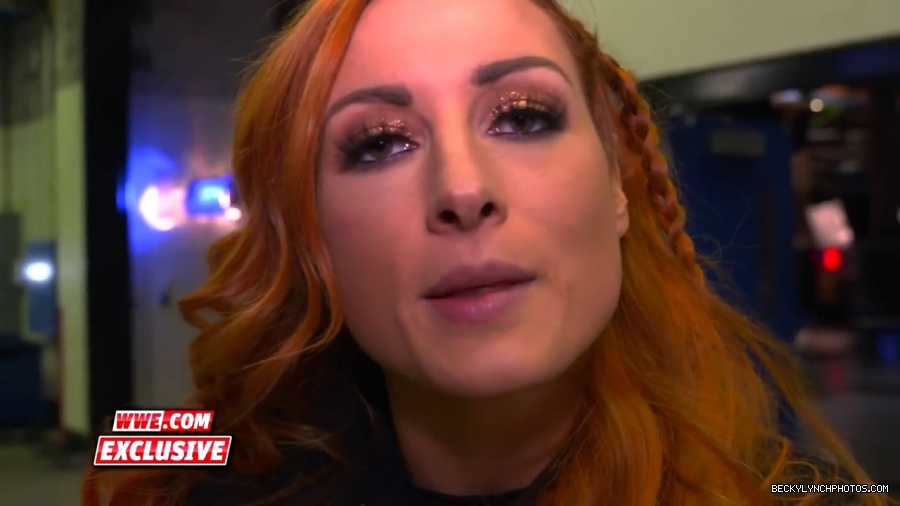 Becky_Lynch_to_sign_Royal_Rumble_contract__Raw_Exclusive2C_Jan__132C_2020_mp41539.jpg