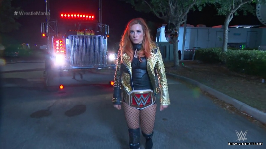 pfa-wwe_wrestlemania36_p1_720p_mkv6609.jpg