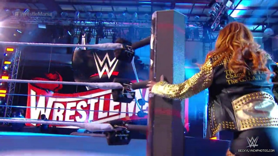 pfa-wwe_wrestlemania36_p1_720p_mkv6715.jpg
