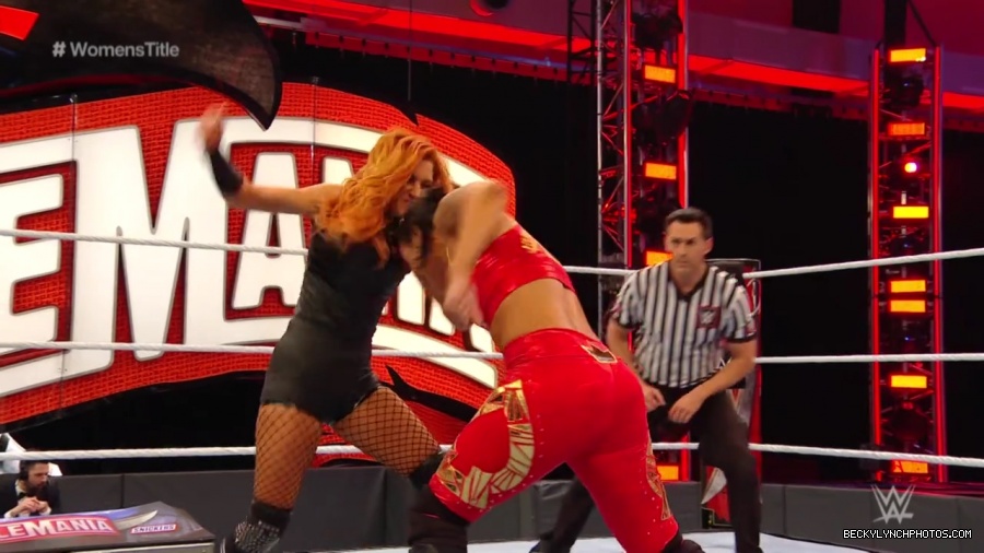 pfa-wwe_wrestlemania36_p1_720p_mkv6810.jpg