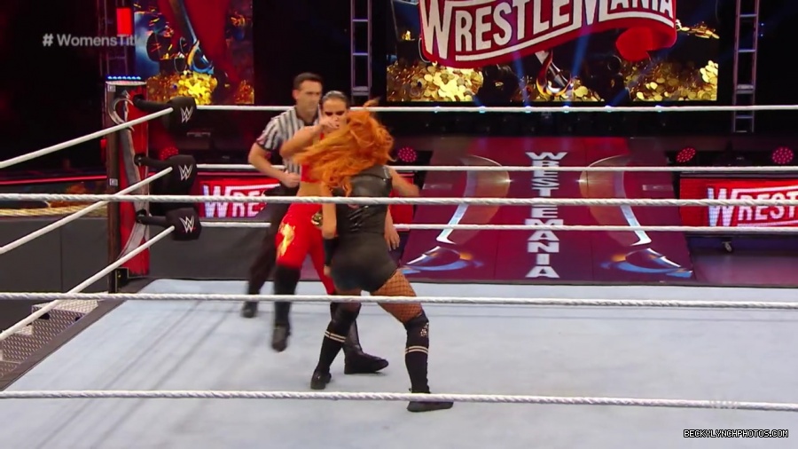 pfa-wwe_wrestlemania36_p1_720p_mkv6815.jpg