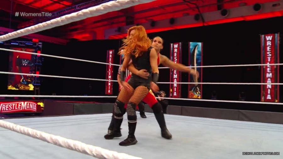 pfa-wwe_wrestlemania36_p1_720p_mkv6818.jpg