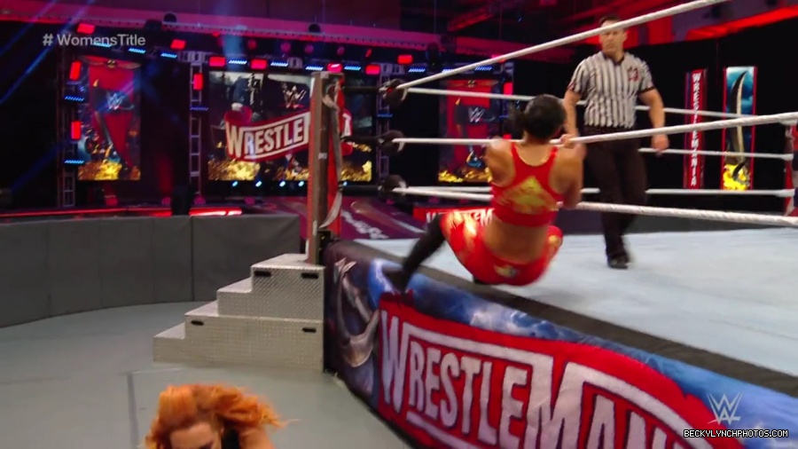 pfa-wwe_wrestlemania36_p1_720p_mkv6824.jpg