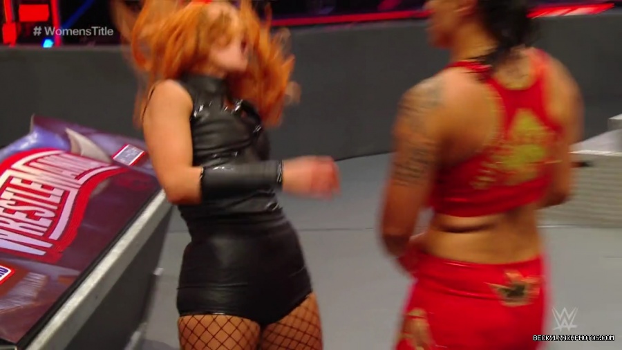 pfa-wwe_wrestlemania36_p1_720p_mkv6827.jpg