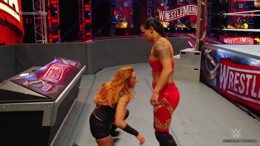 pfa-wwe_wrestlemania36_p1_720p_mkv6828.jpg