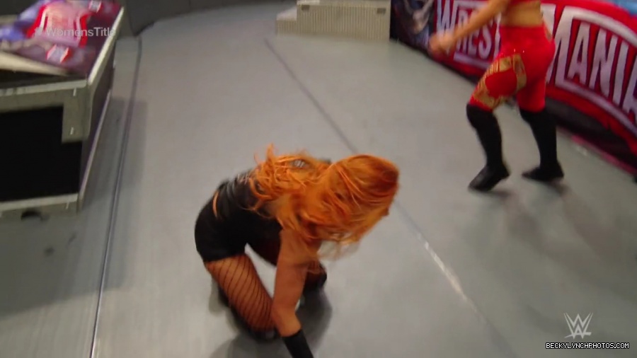 pfa-wwe_wrestlemania36_p1_720p_mkv6831.jpg
