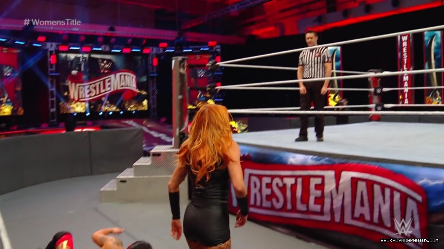 pfa-wwe_wrestlemania36_p1_720p_mkv6874.jpg