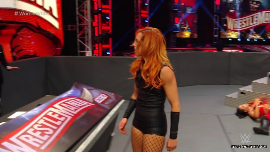 pfa-wwe_wrestlemania36_p1_720p_mkv6885.jpg