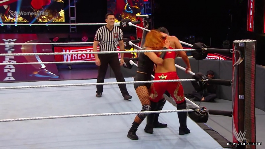 pfa-wwe_wrestlemania36_p1_720p_mkv6942.jpg