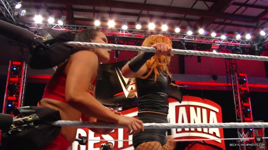 pfa-wwe_wrestlemania36_p1_720p_mkv6947.jpg