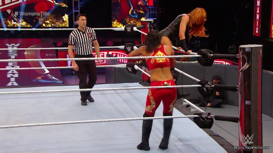 pfa-wwe_wrestlemania36_p1_720p_mkv6952.jpg