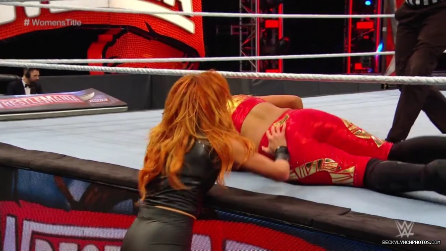 pfa-wwe_wrestlemania36_p1_720p_mkv7067.jpg