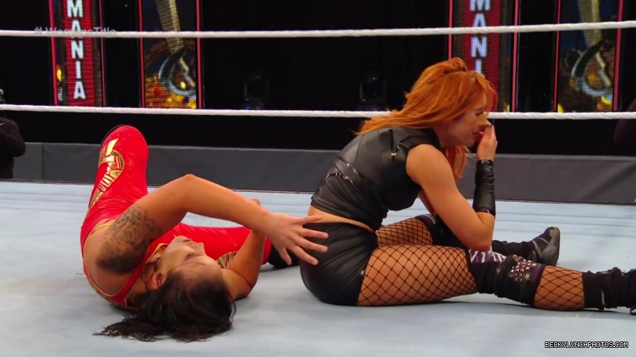 pfa-wwe_wrestlemania36_p1_720p_mkv7076.jpg