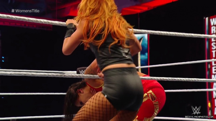pfa-wwe_wrestlemania36_p1_720p_mkv7194.jpg
