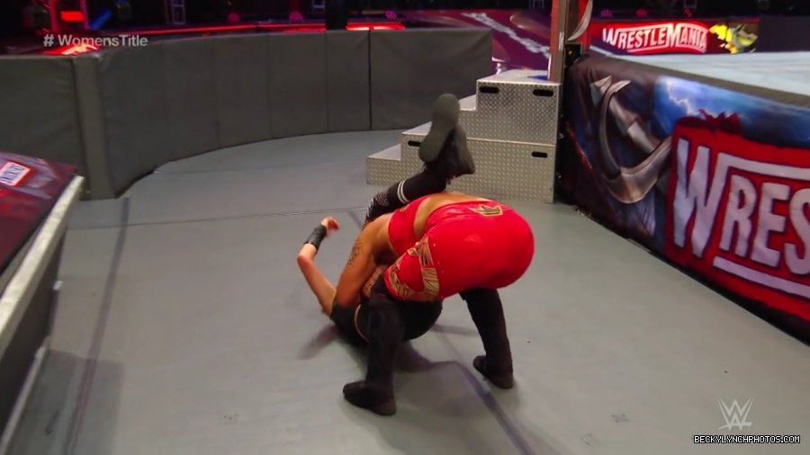 pfa-wwe_wrestlemania36_p1_720p_mkv7236.jpg